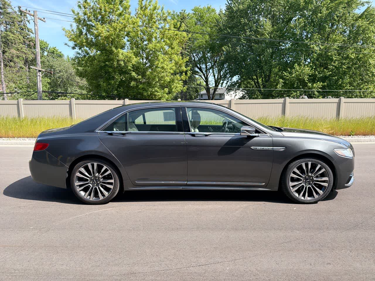 Thumbnail: 2017 Lincoln Continental - 14