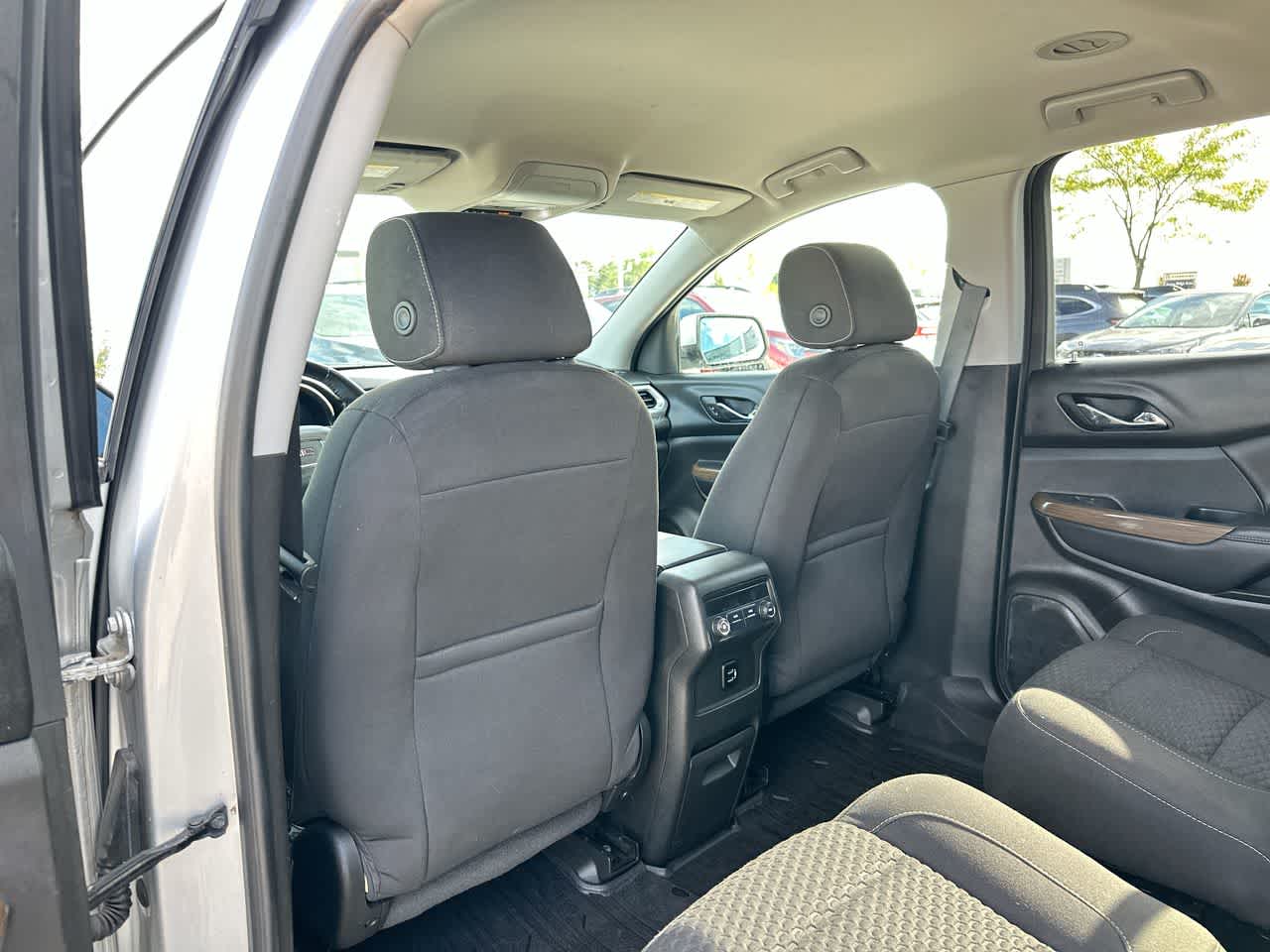 Thumbnail: 2017 GMC Acadia - 23