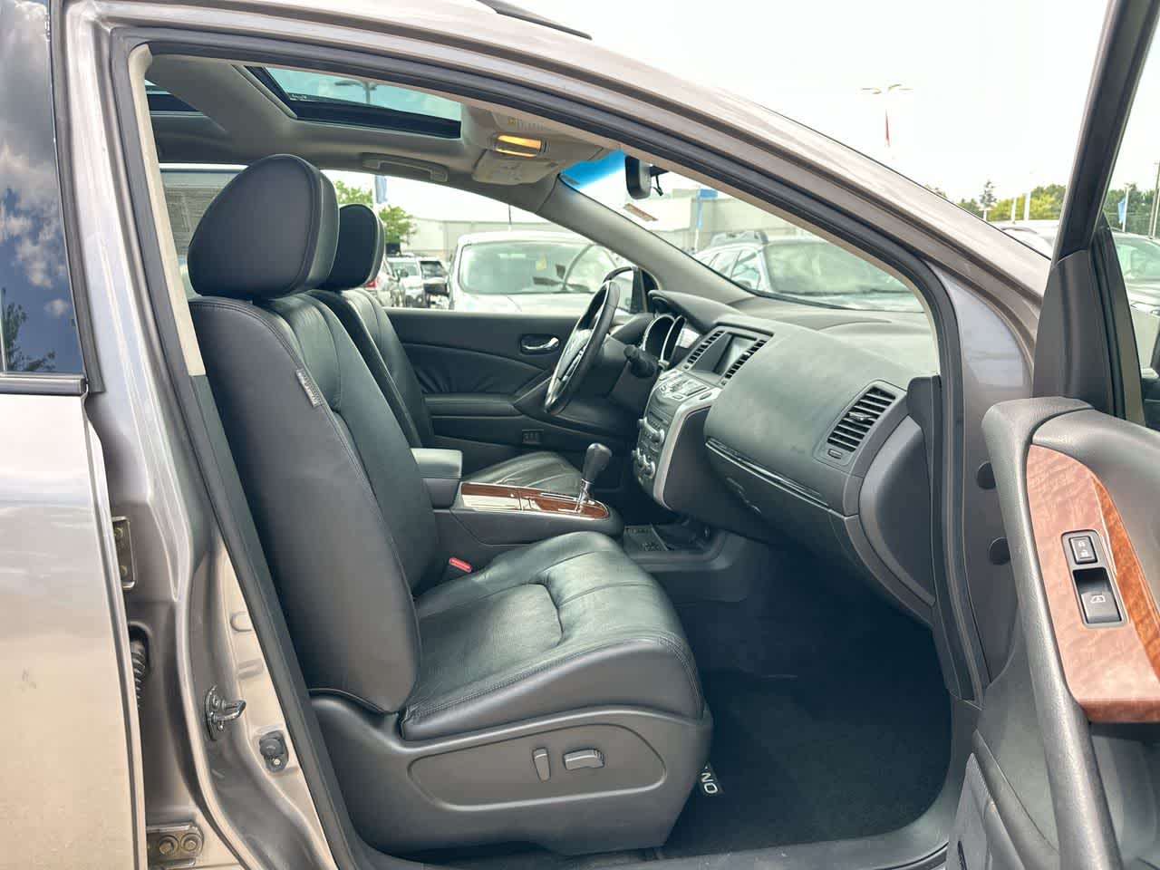 Thumbnail: 2010 Nissan Murano - 27