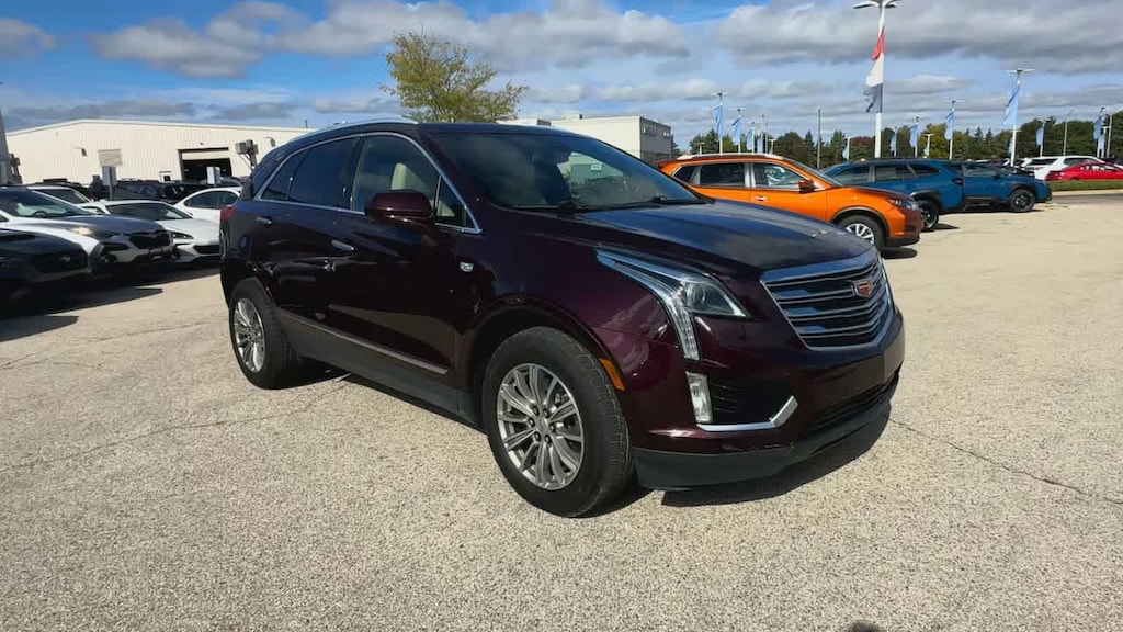 Used 2017 Cadillac XT5 Luxury FWD SUV