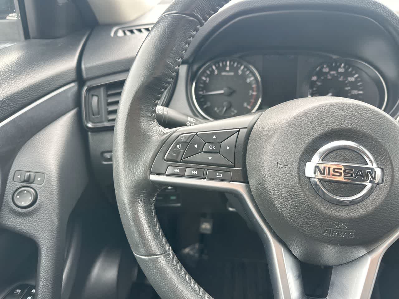 Thumbnail: 2018 Nissan Rogue - 28