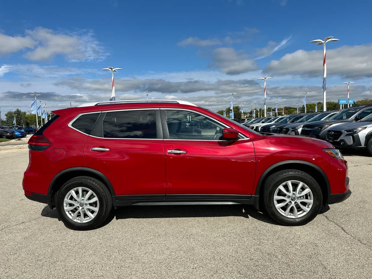 Thumbnail: 2017 Nissan Rogue - 14
