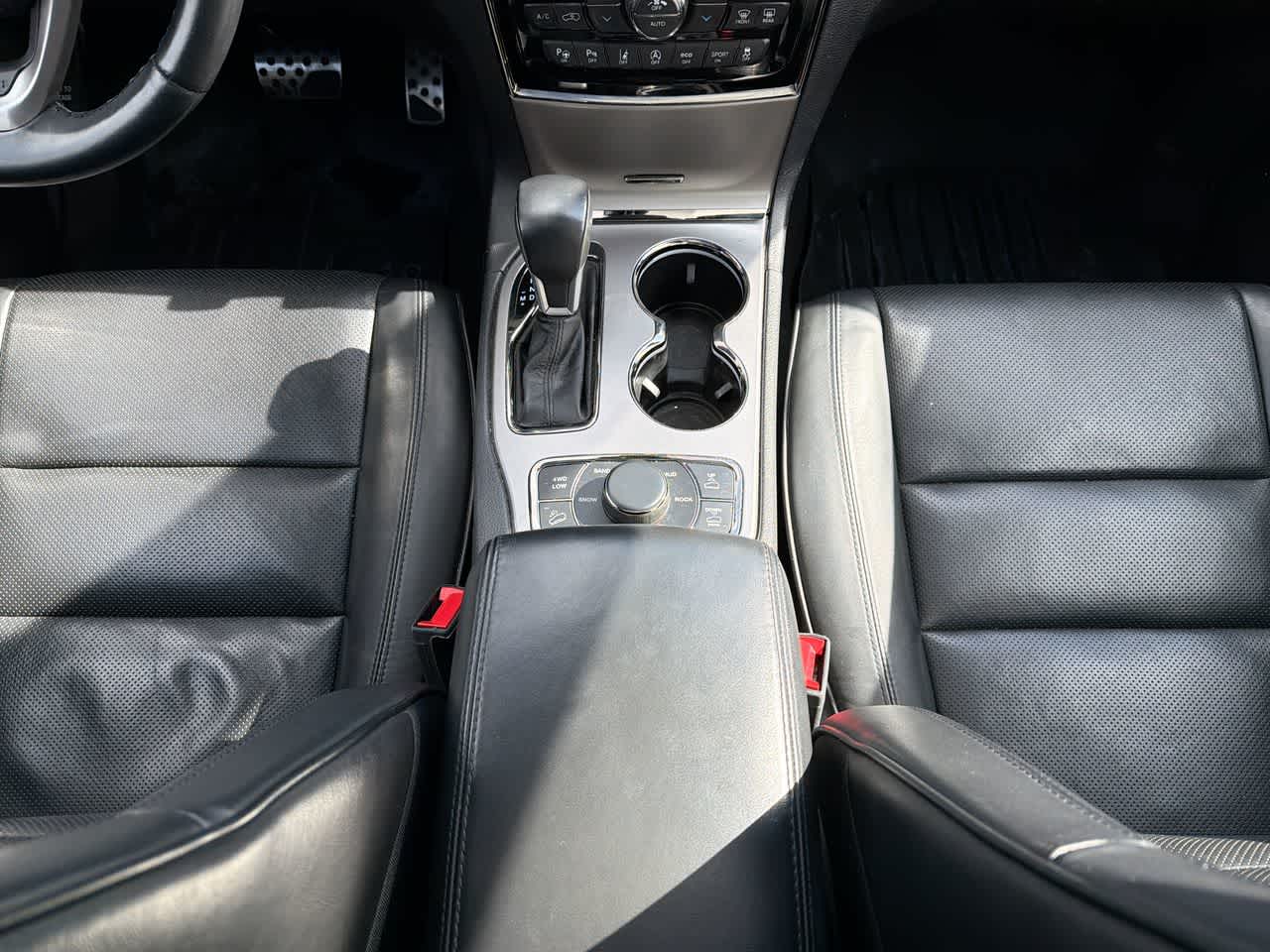 Thumbnail: 2020 Jeep Grand Cherokee - 31