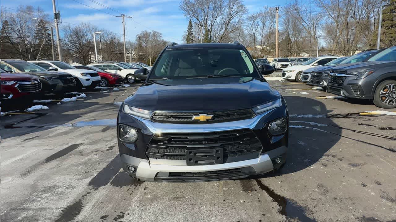 Thumbnail: 2021 Chevrolet TrailBlazer - 3