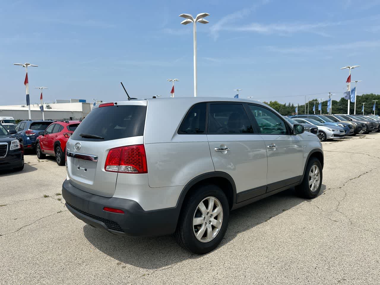 Thumbnail: 2011 Kia Sorento - 13