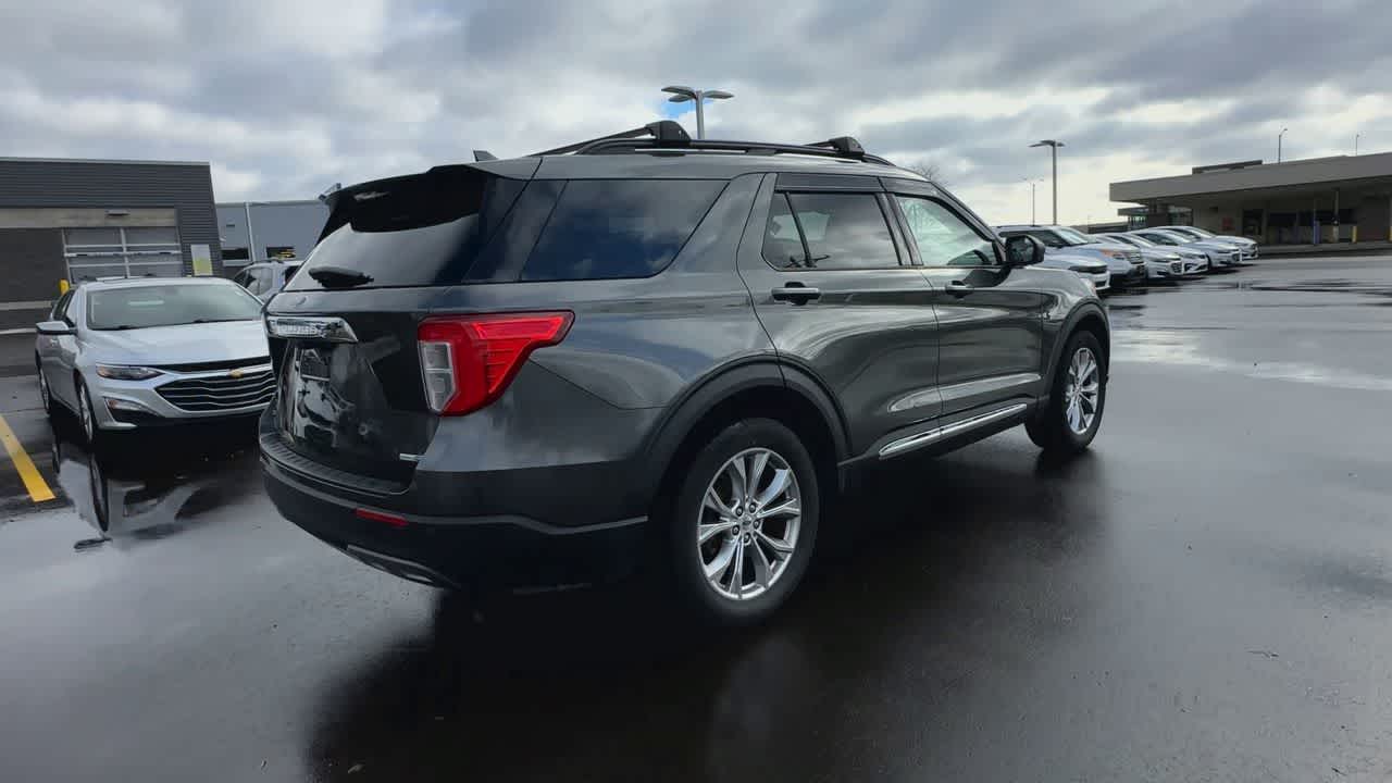 Thumbnail: 2020 Ford Explorer - 8