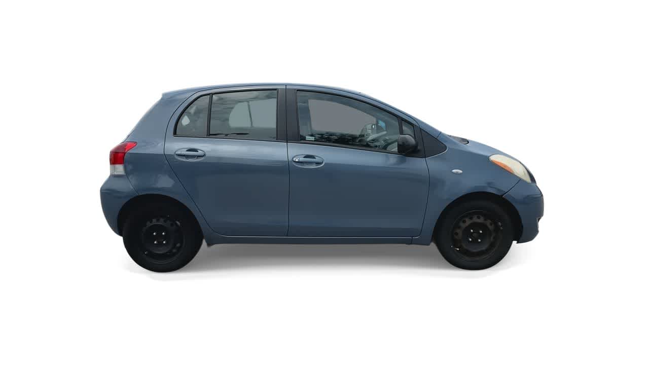 Thumbnail: 2010 Toyota Yaris - 9