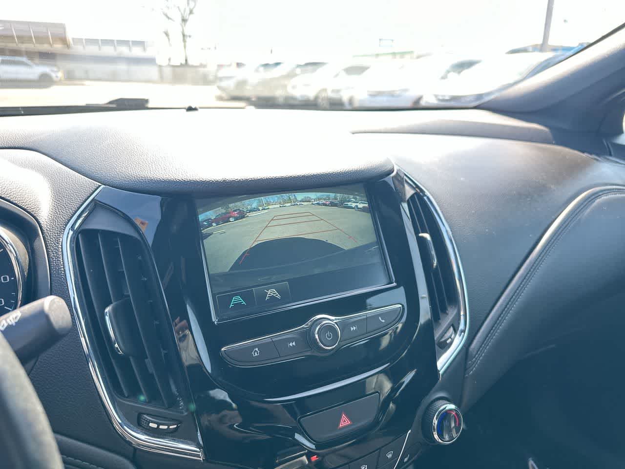 Thumbnail: 2018 Chevrolet Cruze - 32