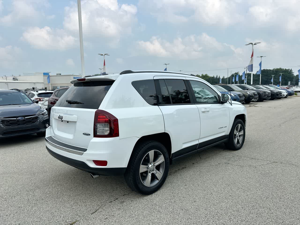 Thumbnail: 2016 Jeep Compass - 13