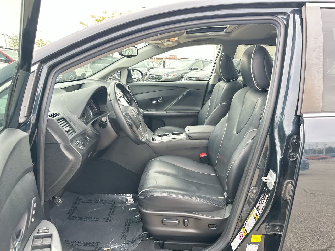 Thumbnail: 2015 Toyota Venza - 21