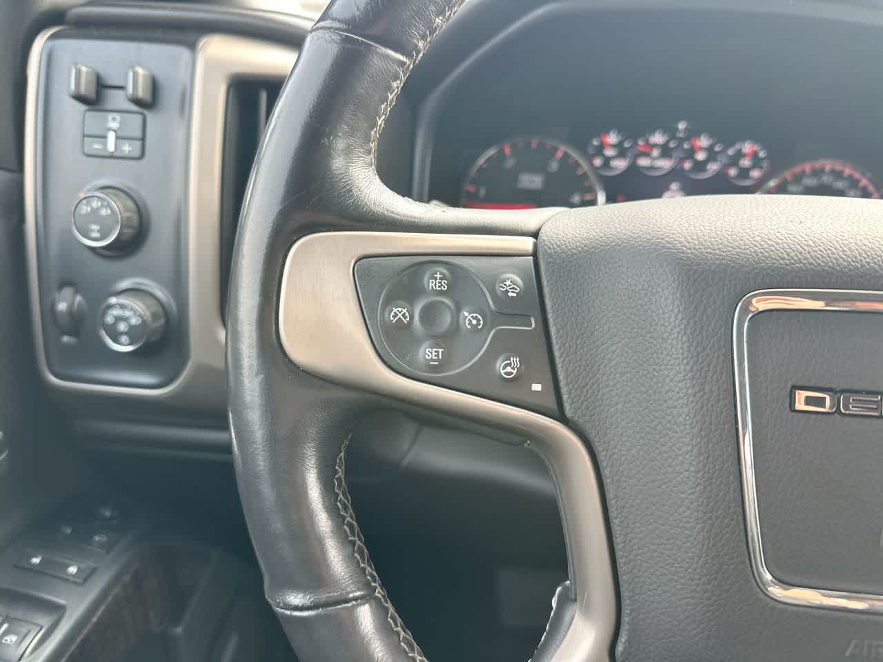 Thumbnail: 2015 GMC Sierra 2500 - 29