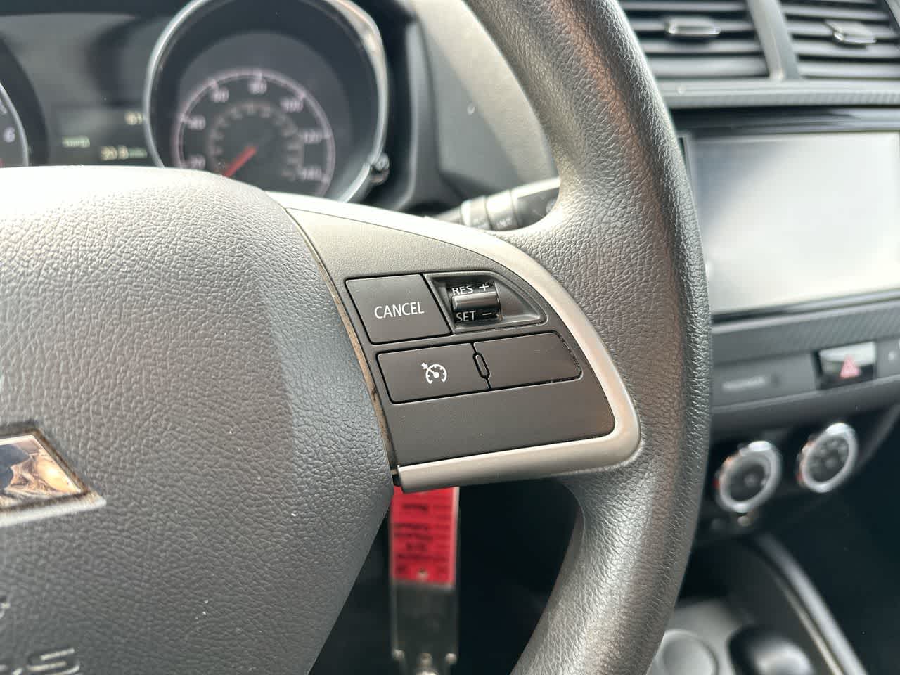 Thumbnail: 2018 Mitsubishi Outlander Sport - 29