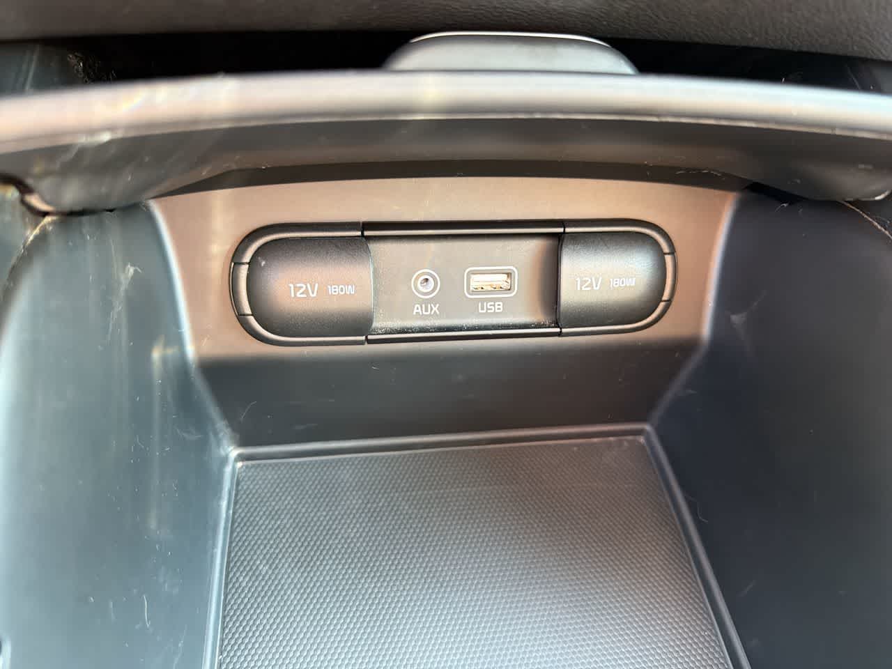 Thumbnail: 2020 Kia Sorento - 34