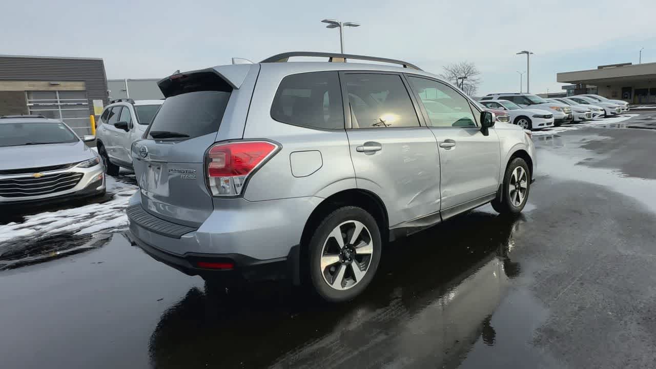 Thumbnail: 2017 Subaru Forester - 8