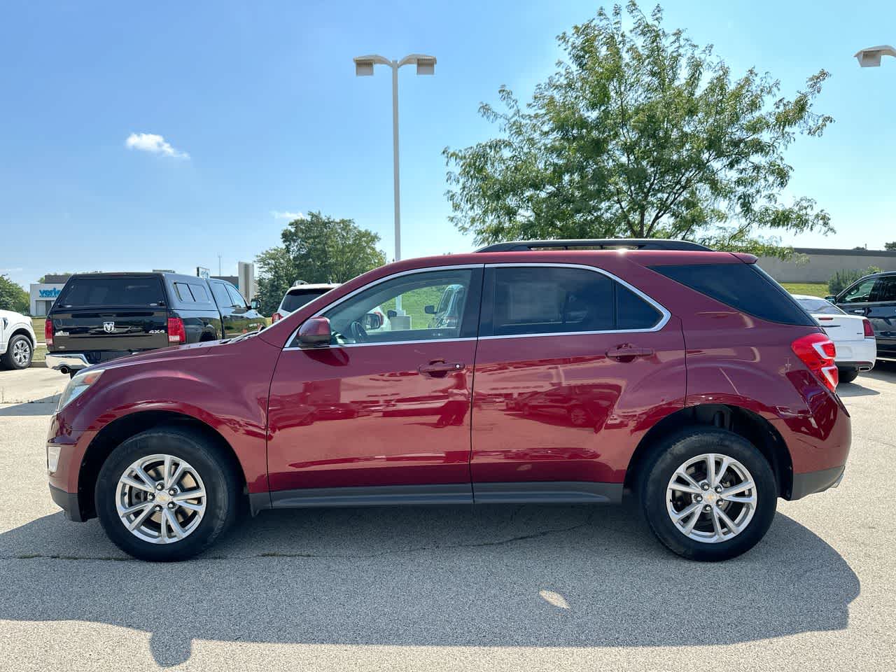 Thumbnail: 2017 Chevrolet Equinox - 10