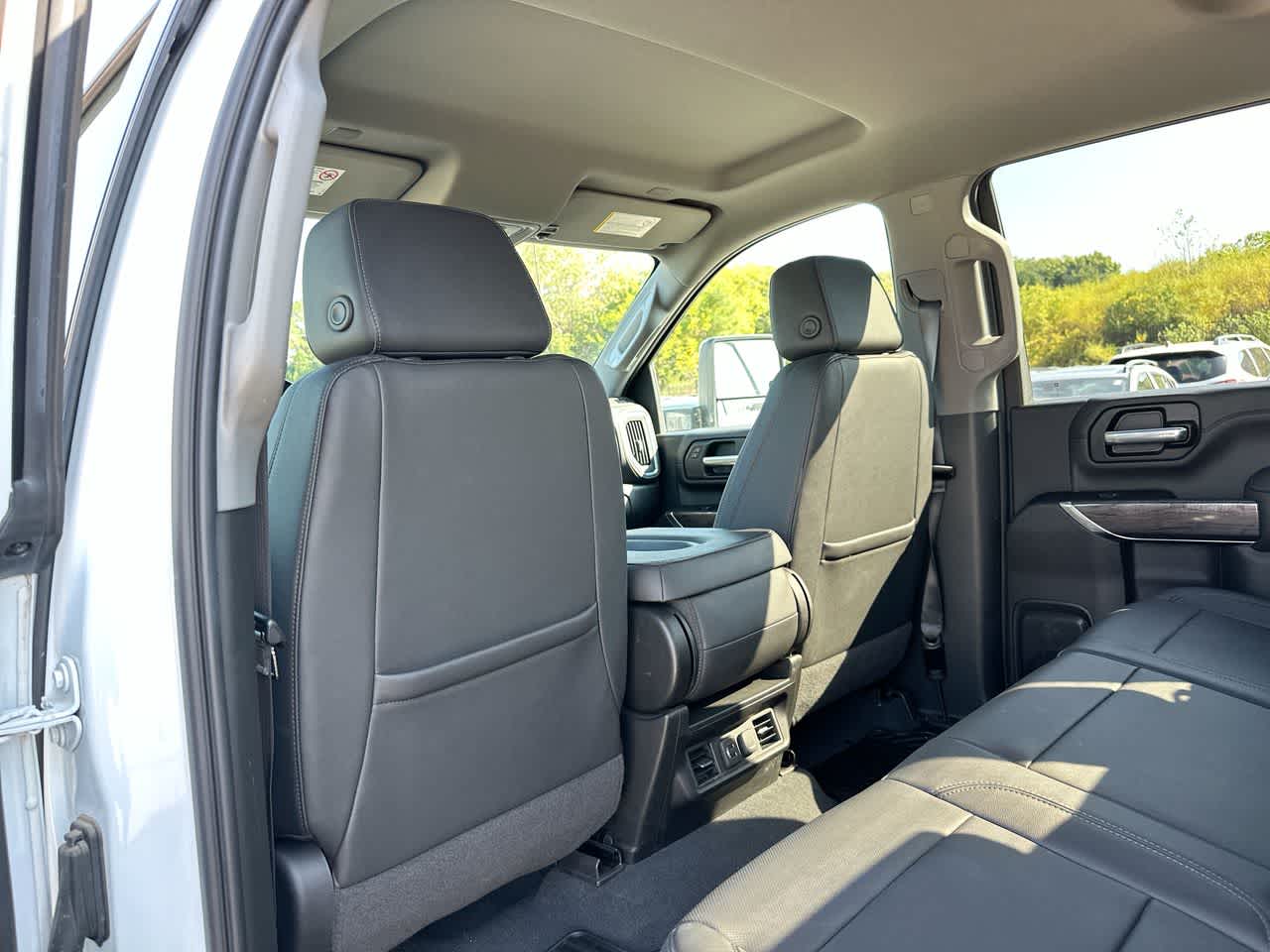 Thumbnail: 2022 Chevrolet Silverado 3500 - 23