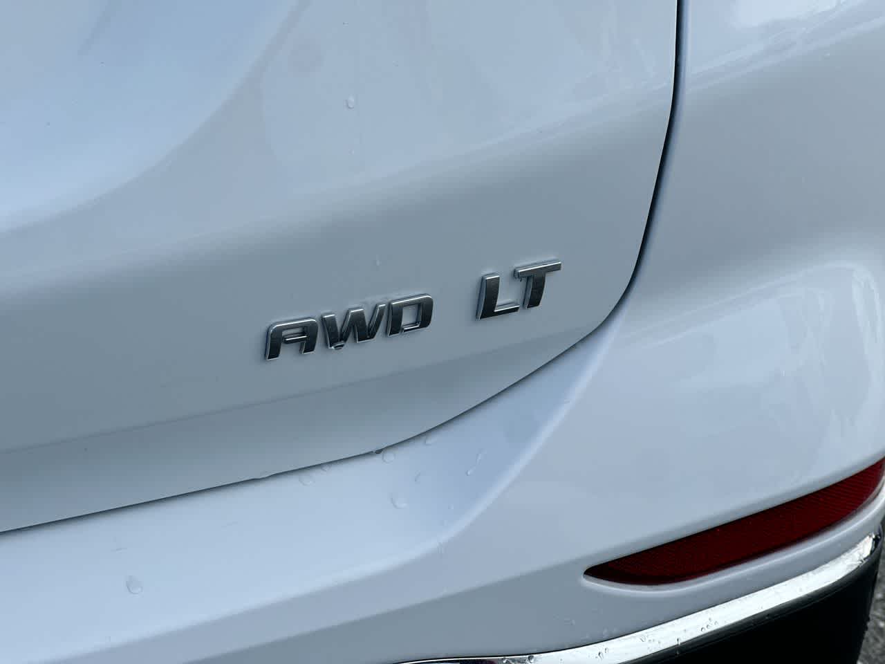 Thumbnail: 2020 Chevrolet Equinox - 18