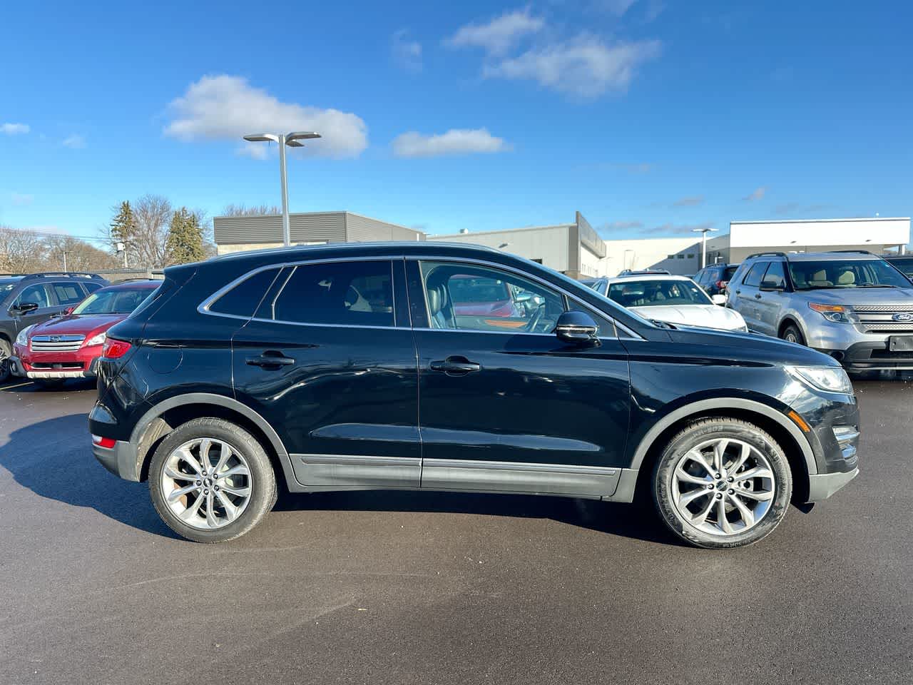 Thumbnail: 2017 Lincoln MKC - 14