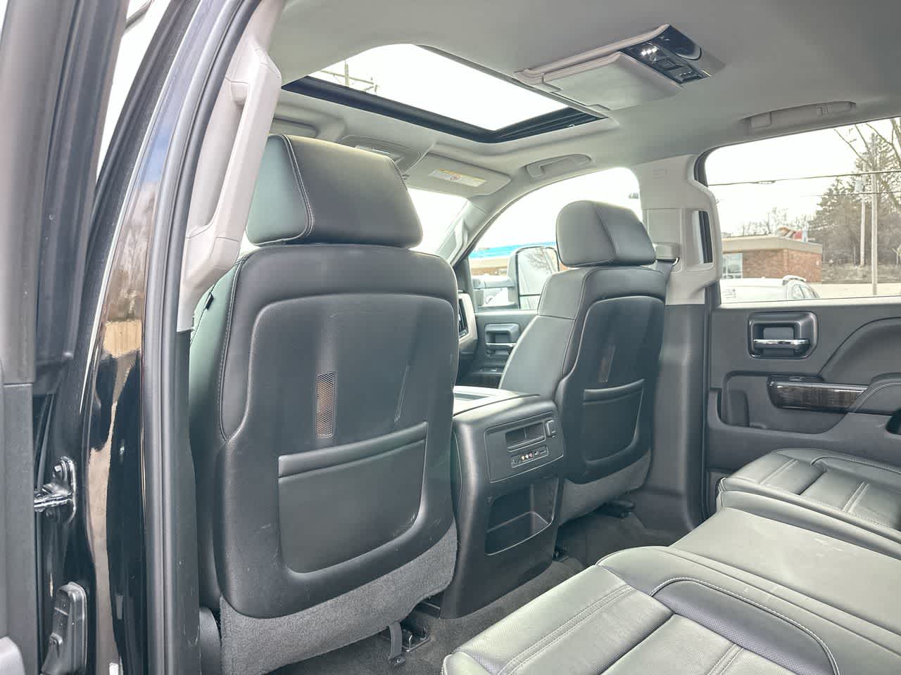 Thumbnail: 2015 GMC Sierra 2500 - 23