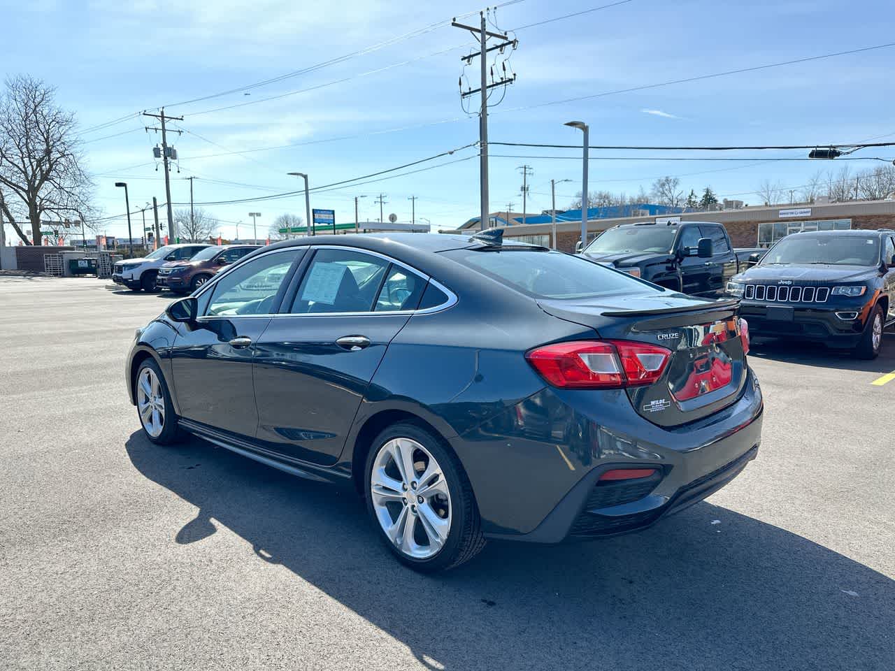Thumbnail: 2018 Chevrolet Cruze - 11