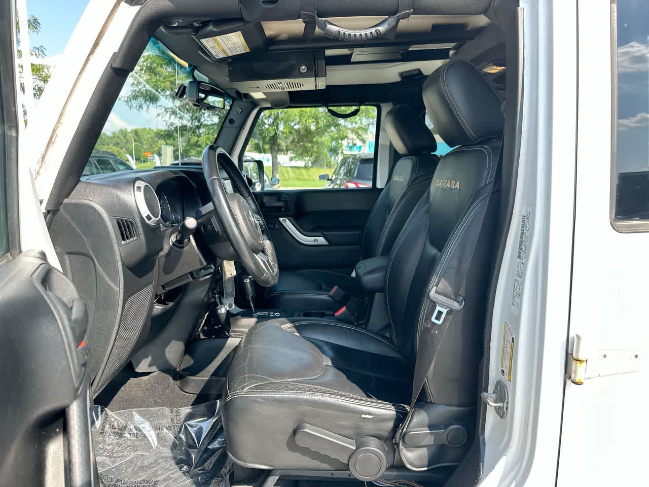 Thumbnail: 2013 Jeep Wrangler - 21