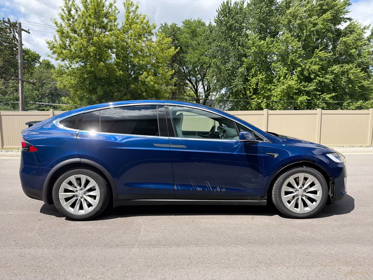 Thumbnail: 2017 Tesla Model X - 14