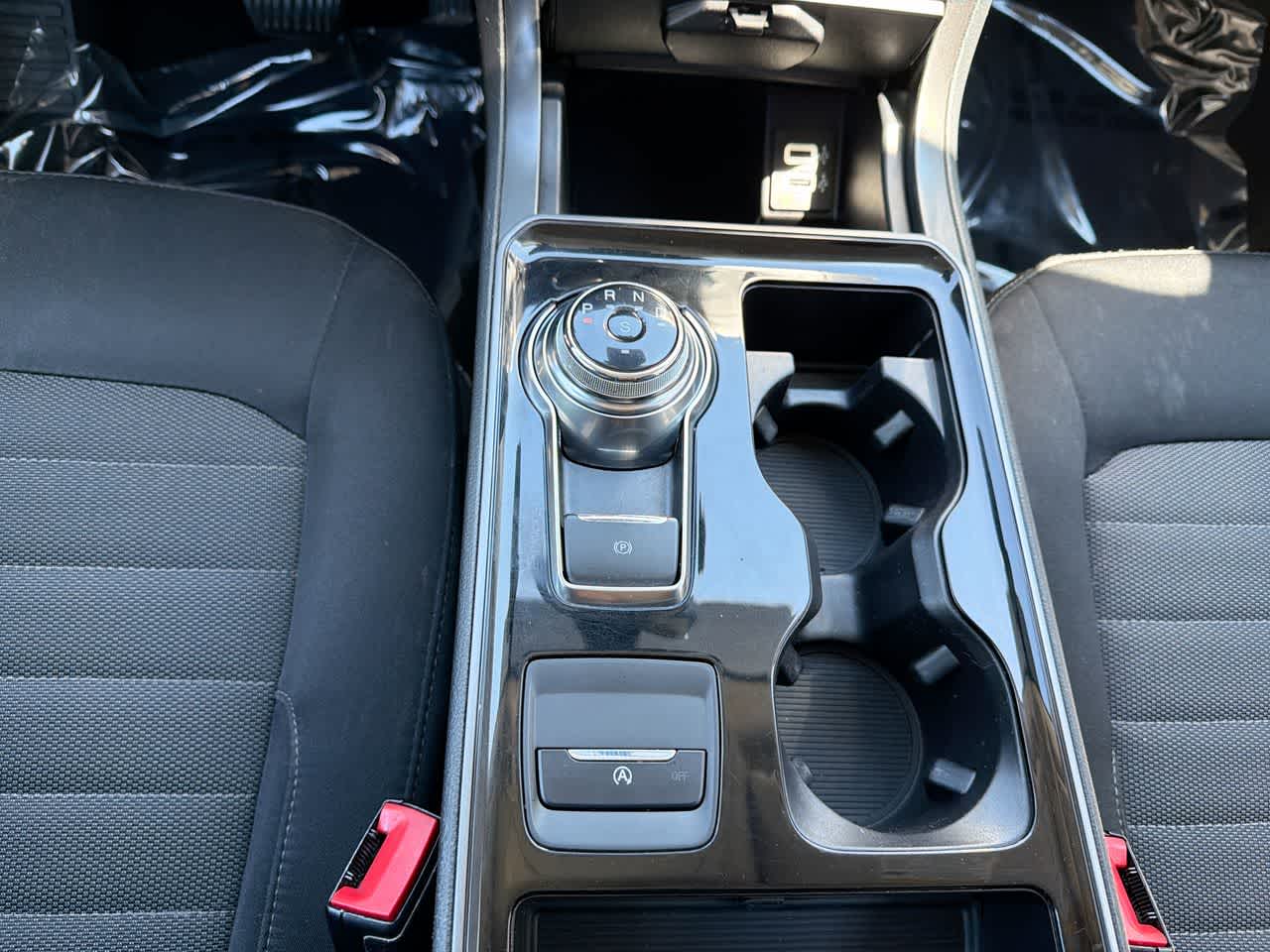 Thumbnail: 2020 Ford Edge - 32