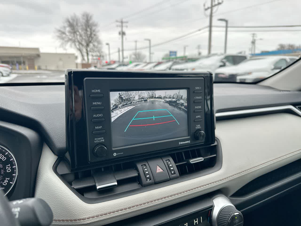 Thumbnail: 2022 Toyota RAV4 - 32