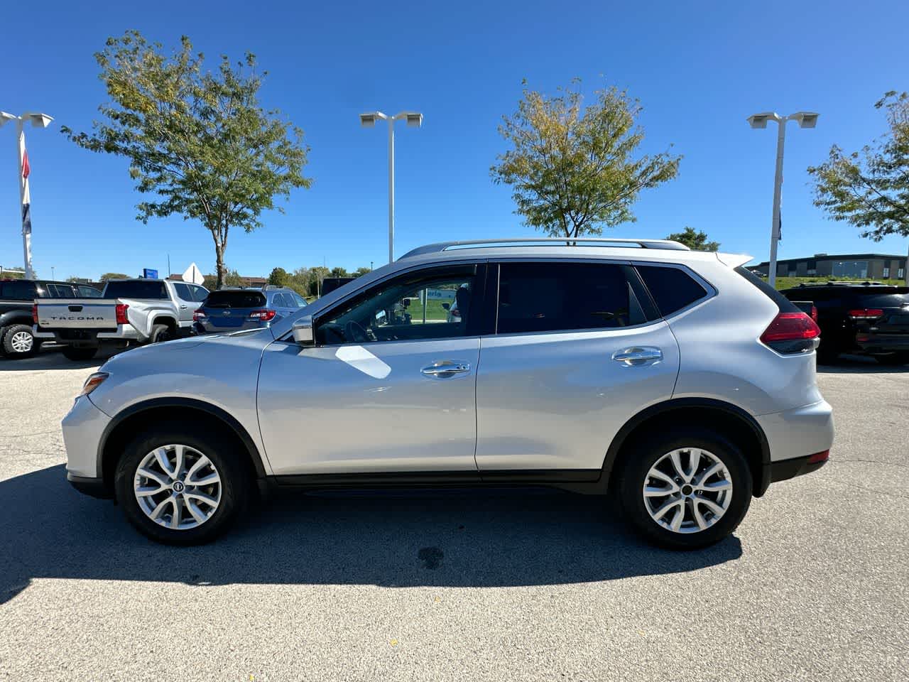 Thumbnail: 2019 Nissan Rogue - 10