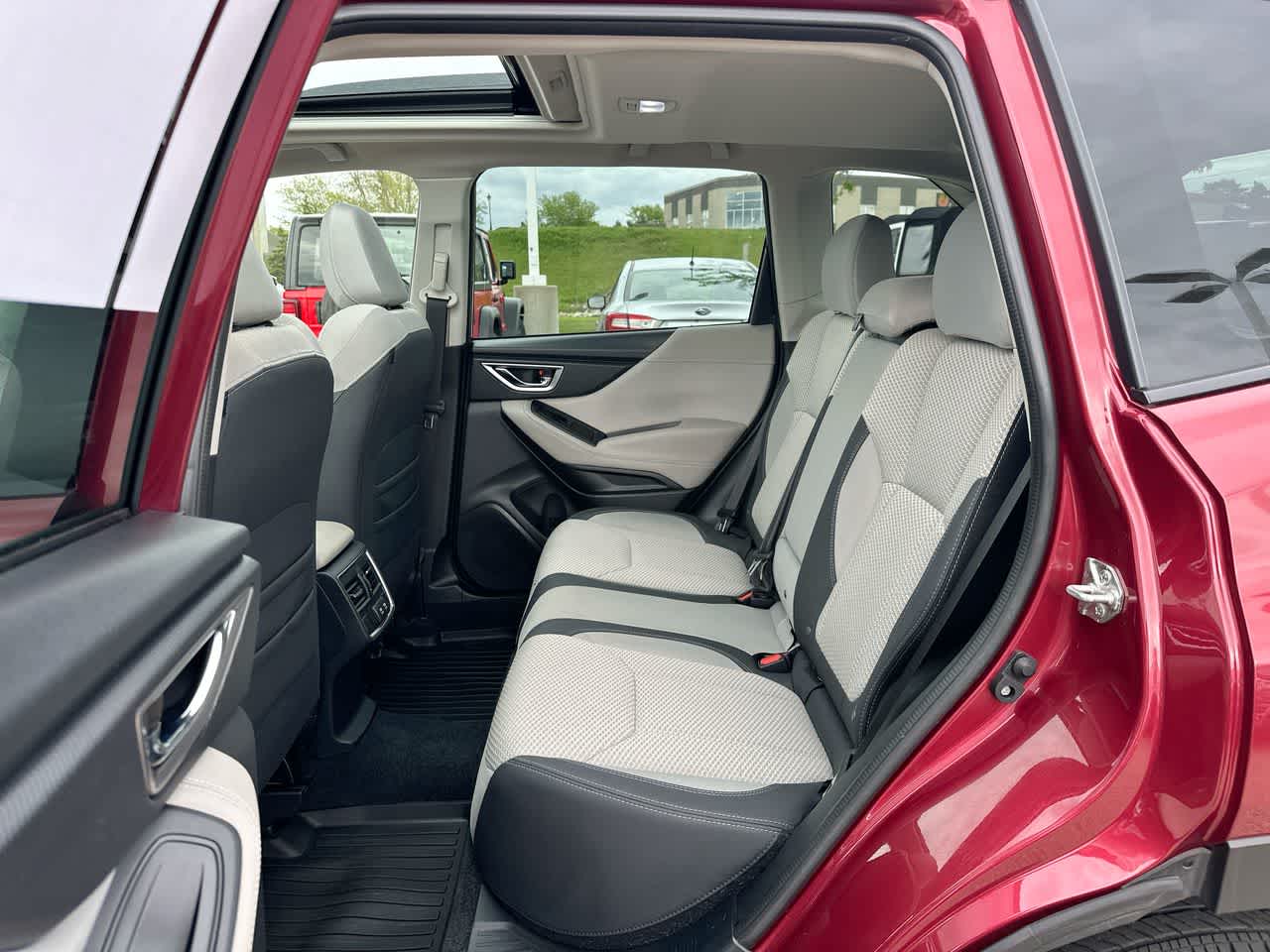 2022 Subaru Forester Premium 25