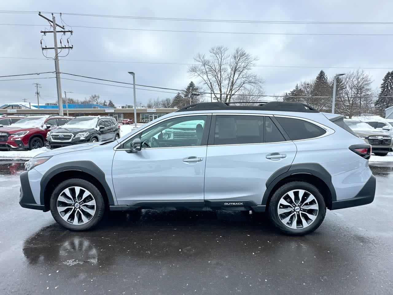 Thumbnail: 2023 Subaru Outback - 10