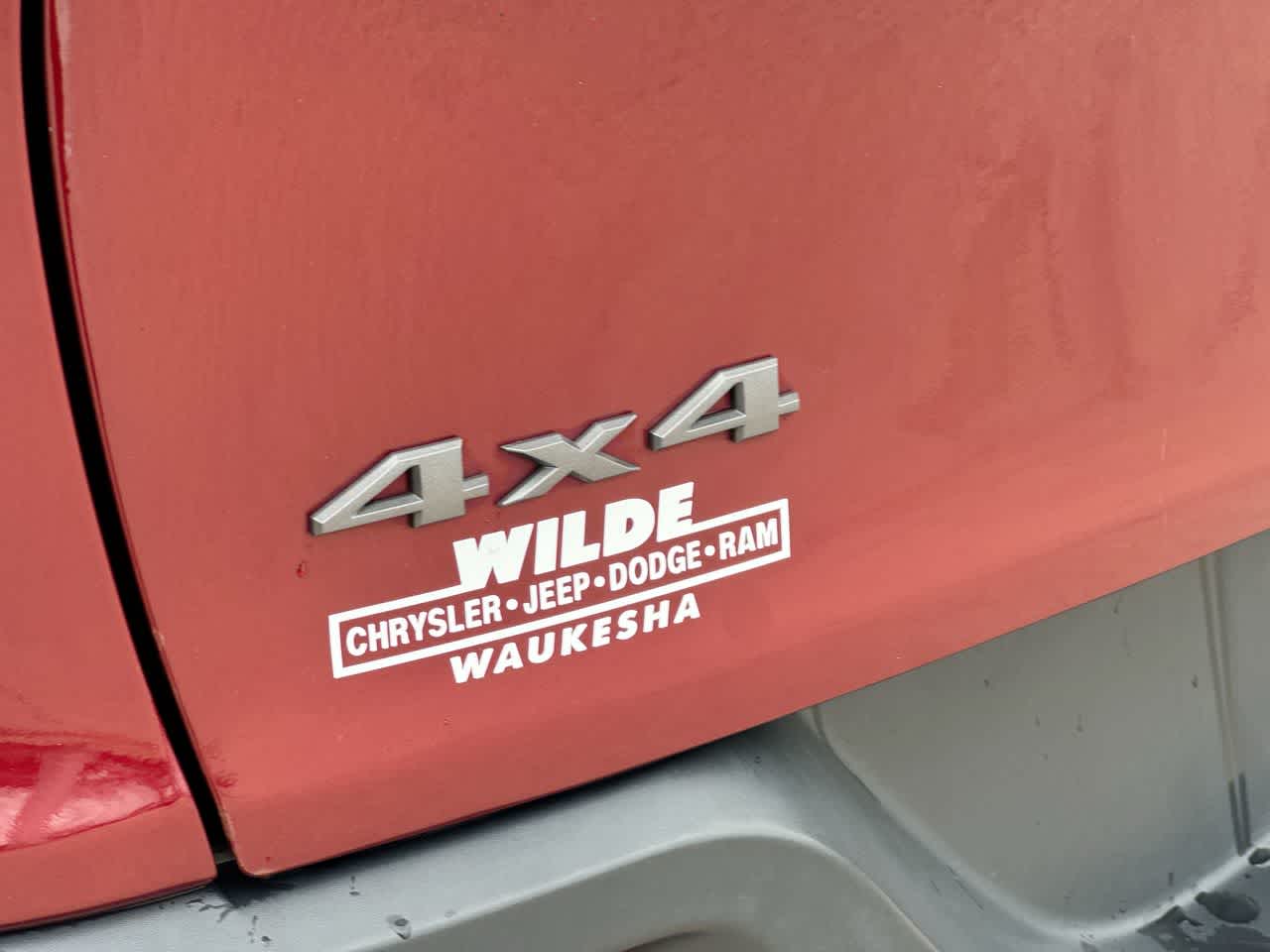 Thumbnail: 2014 Jeep Cherokee - 17