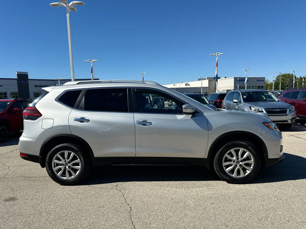Thumbnail: 2019 Nissan Rogue - 14
