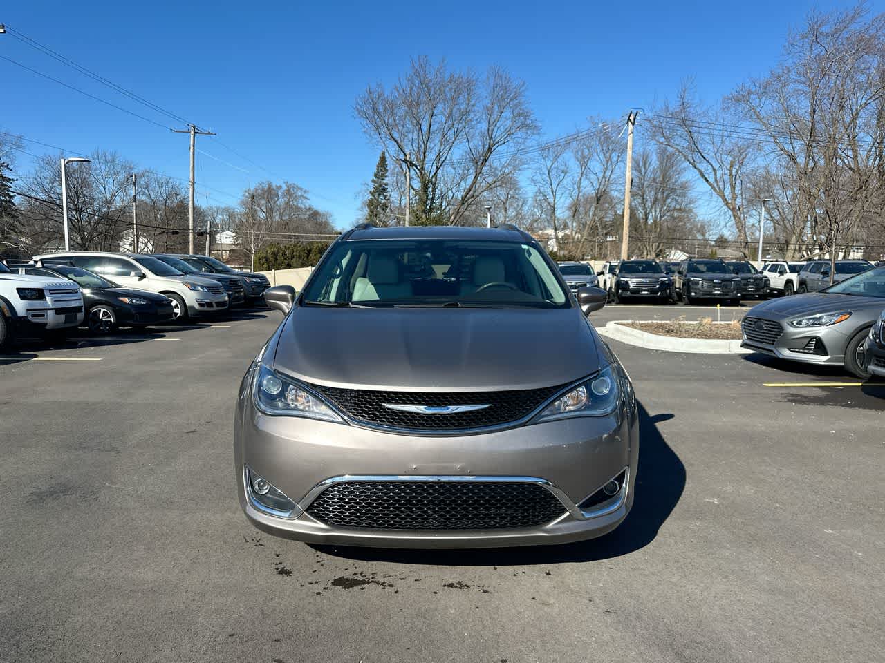 Thumbnail: 2018 Chrysler Pacifica - 16