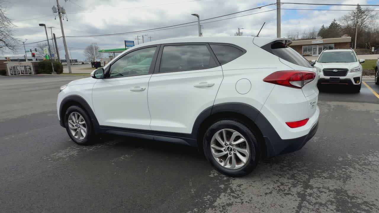 Thumbnail: 2017 Hyundai Tucson - 6