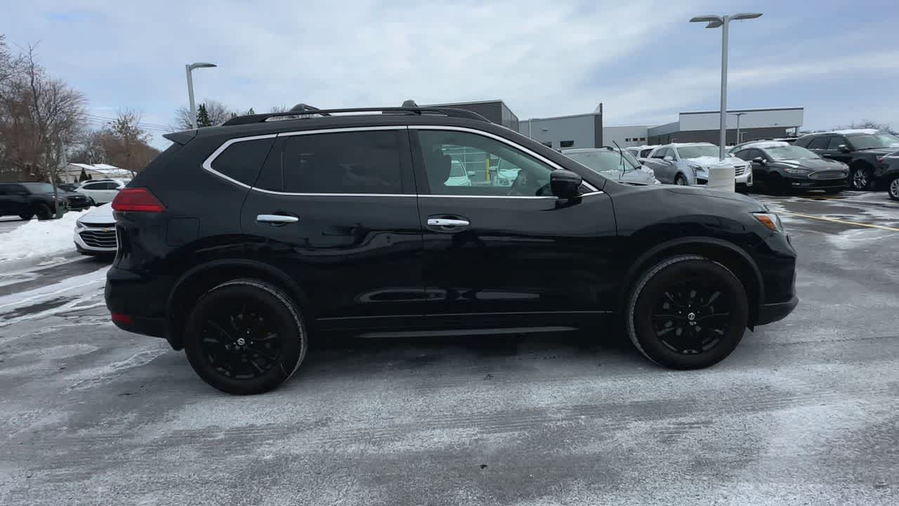 Thumbnail: 2017 Nissan Rogue - 9