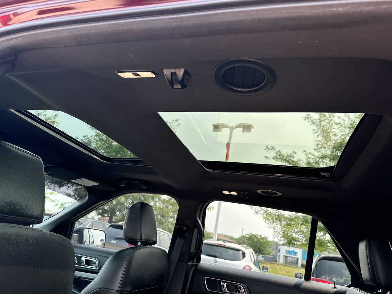 Thumbnail: 2018 Ford Explorer - 24
