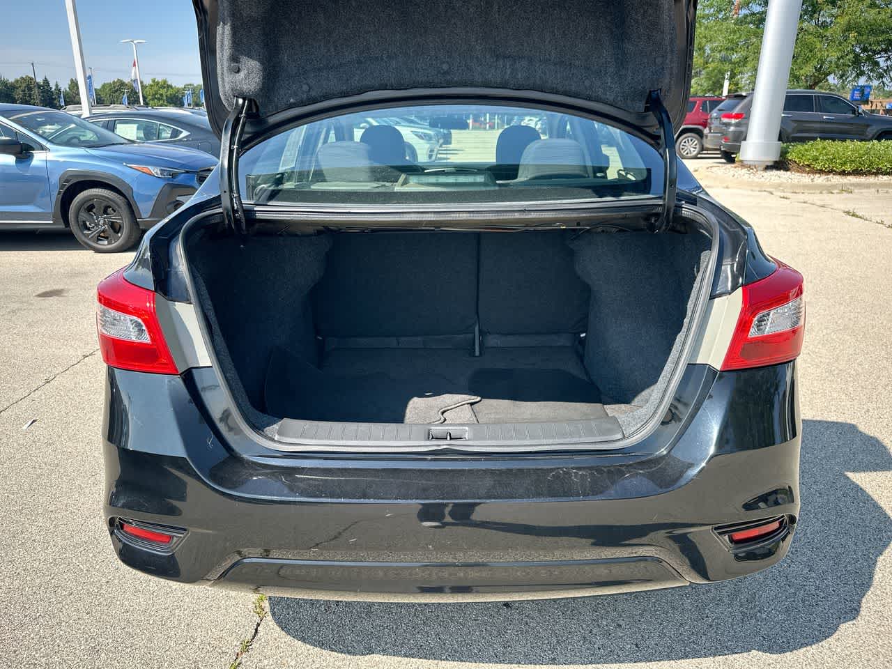 Thumbnail: 2017 Nissan Sentra - 34