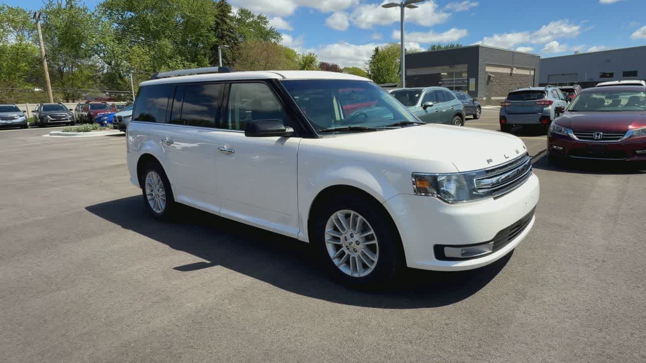 Thumbnail: 2019 Ford Flex - 2
