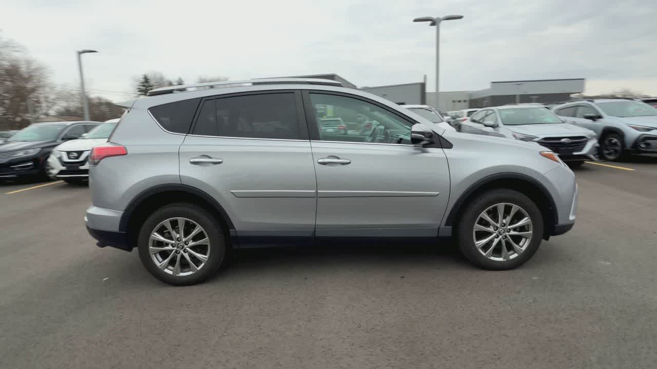 Thumbnail: 2016 Toyota RAV4 - 9