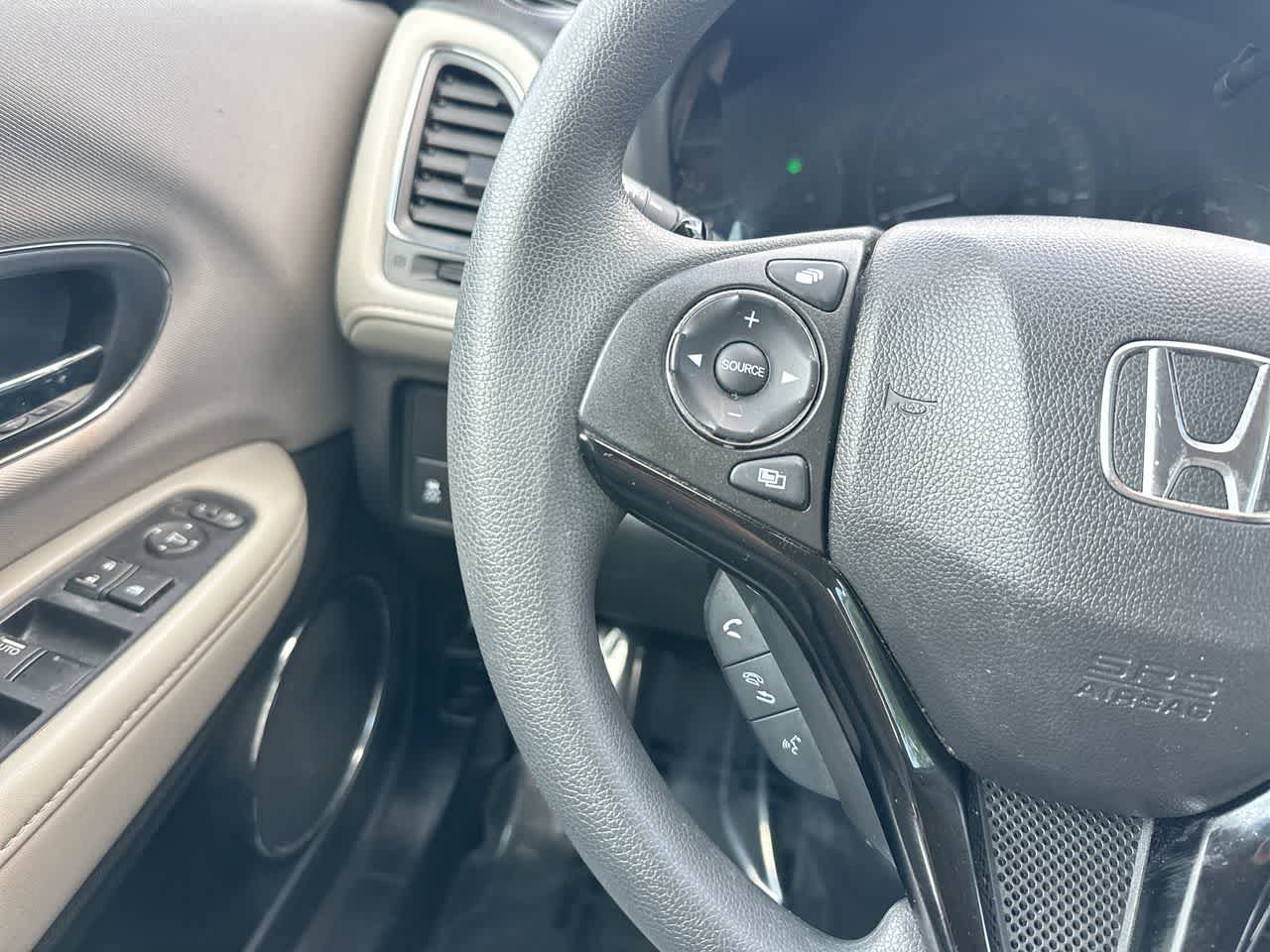 Thumbnail: 2016 Honda HR-V - 29