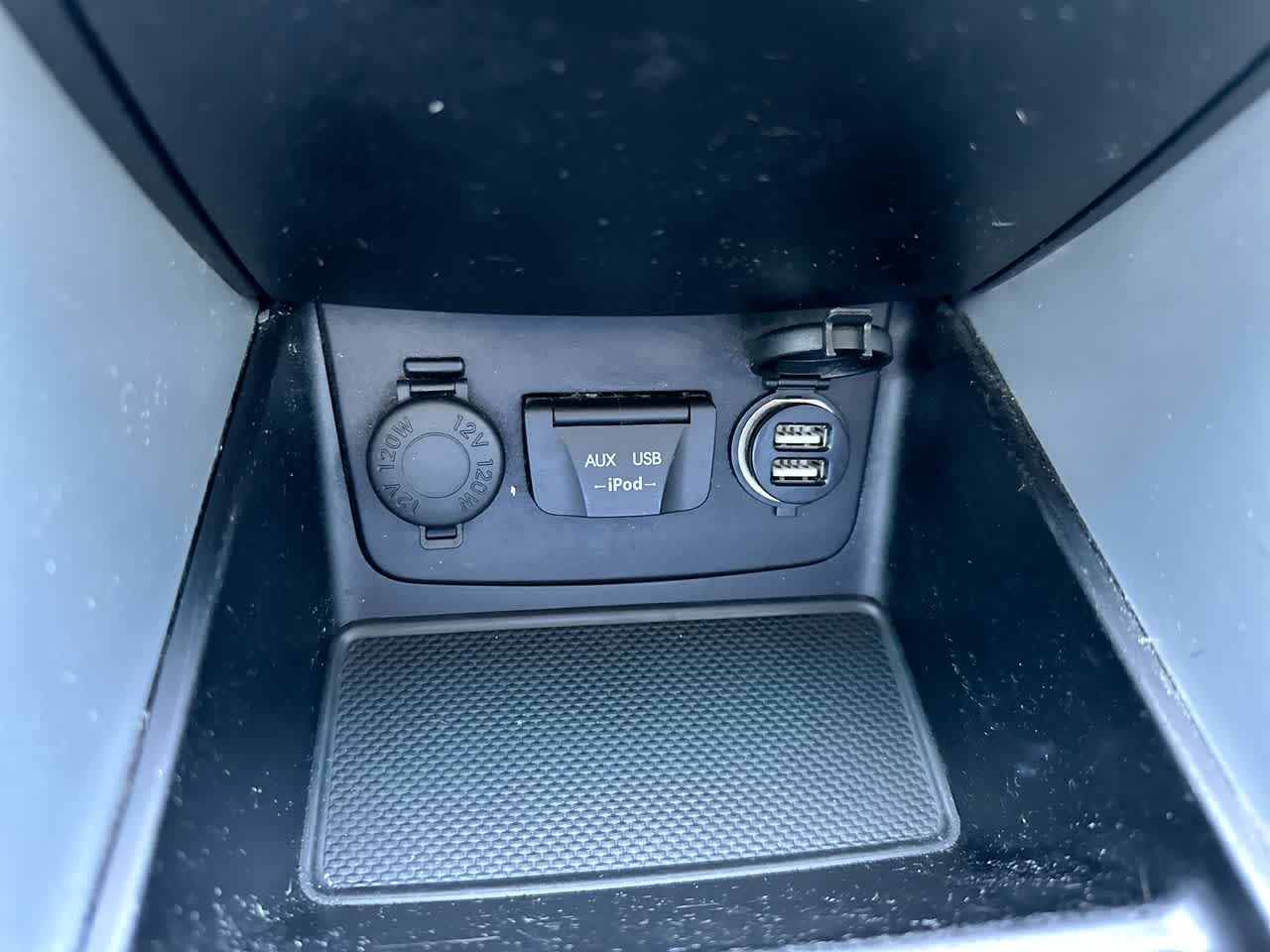 Thumbnail: 2011 Hyundai Sonata - 31