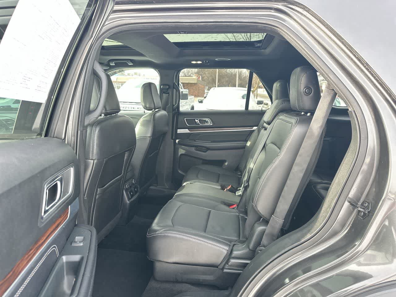 Thumbnail: 2018 Ford Explorer - 25