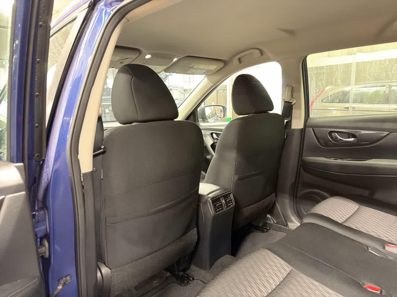 Thumbnail: 2017 Nissan Rogue - 23