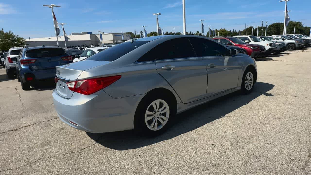 Thumbnail: 2011 Hyundai Sonata - 8