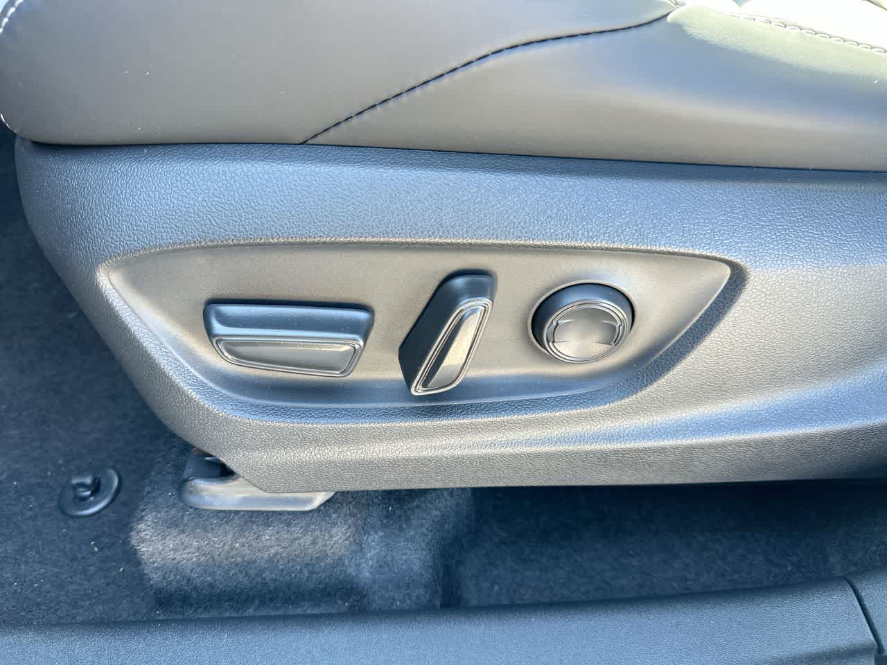 Thumbnail: 2026 Subaru Solterra - 22