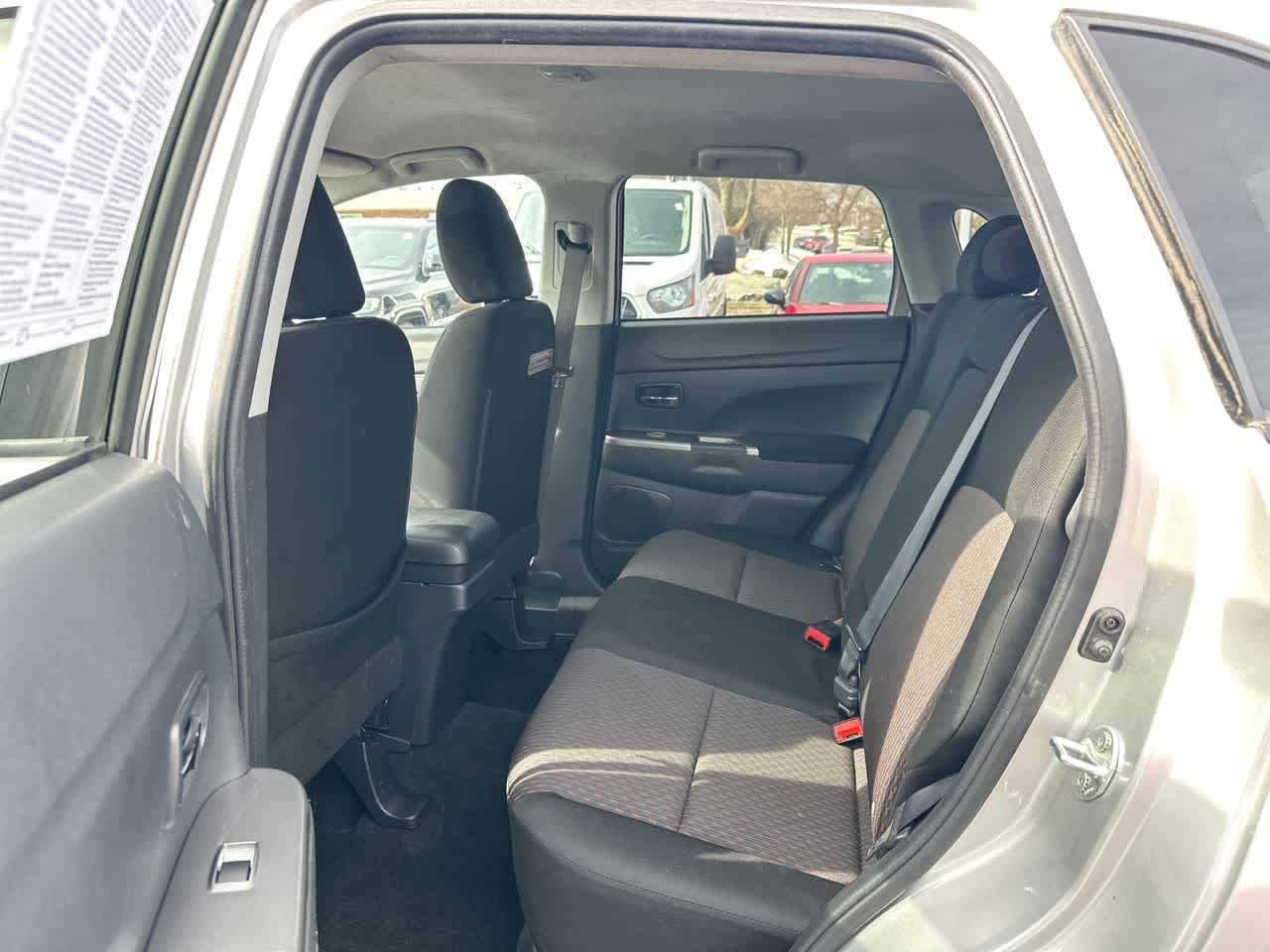 Thumbnail: 2018 Mitsubishi Outlander Sport - 24