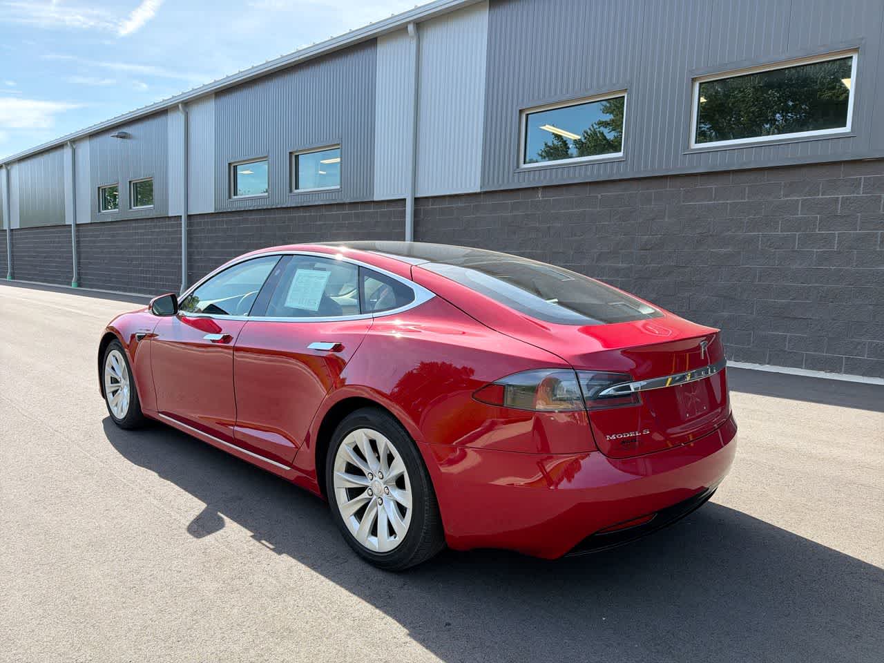 Thumbnail: 2018 Tesla Model S - 11