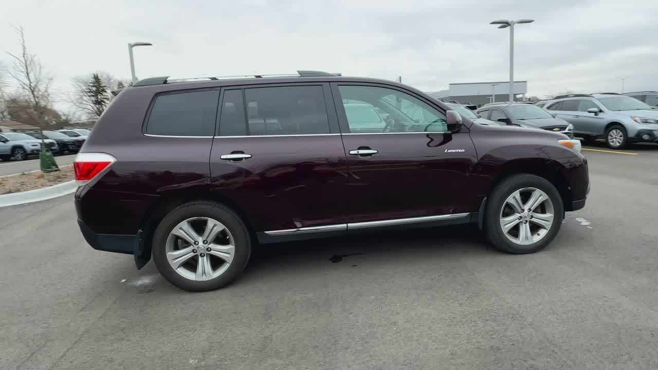 Thumbnail: 2013 Toyota Highlander - 9