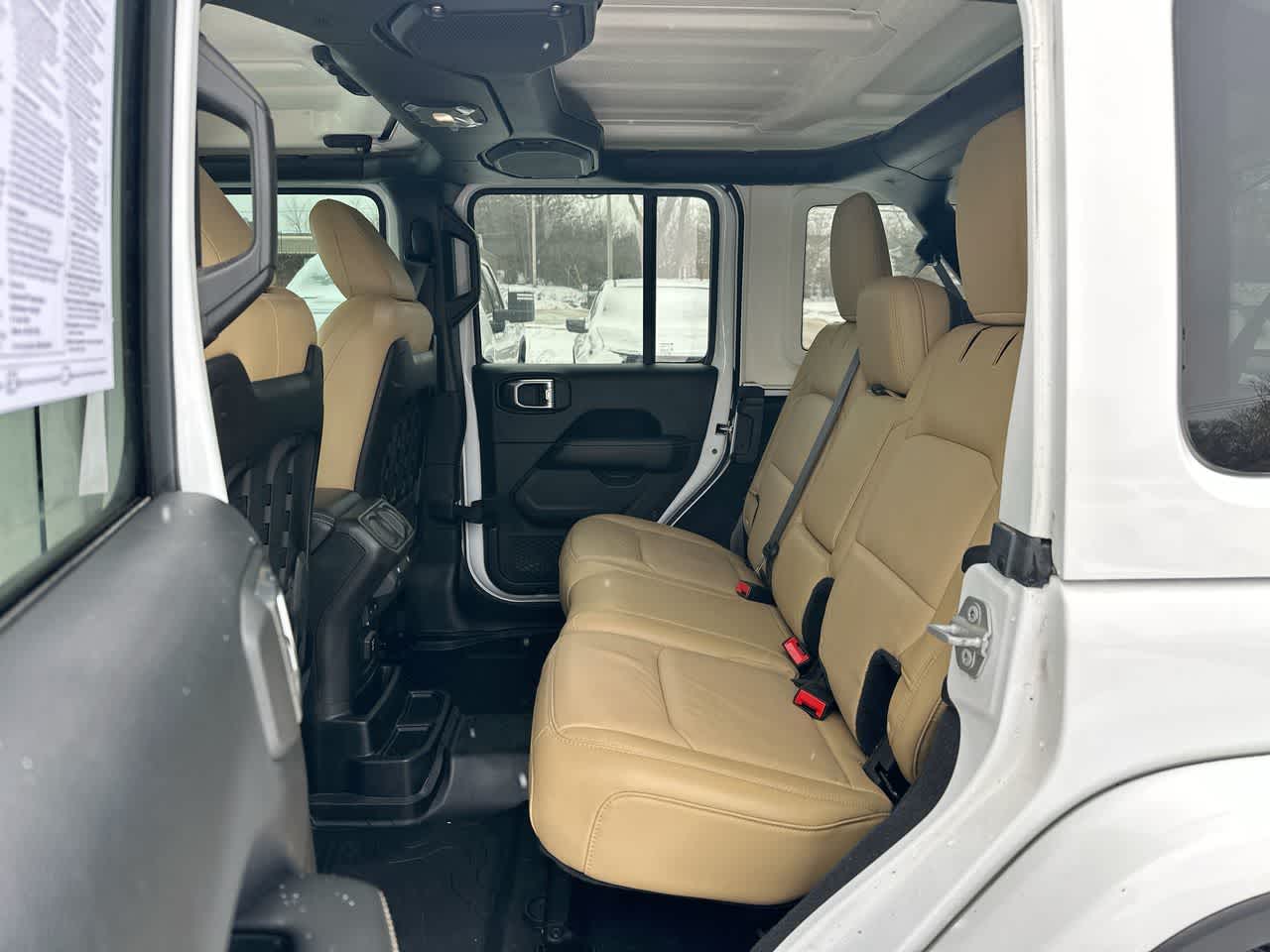 Thumbnail: 2018 Jeep Wrangler - 16